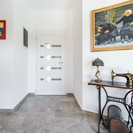 Villa Modern With Pool And Terrace In Krnica